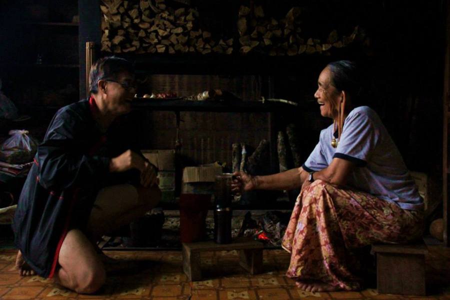 Coffee session with Coffee Chang and Ibu at Long Lellang